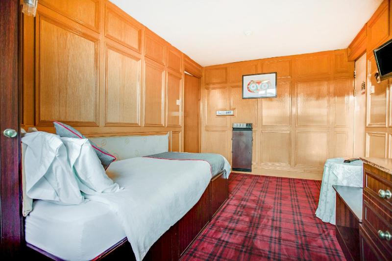 Standard Single Room image 4