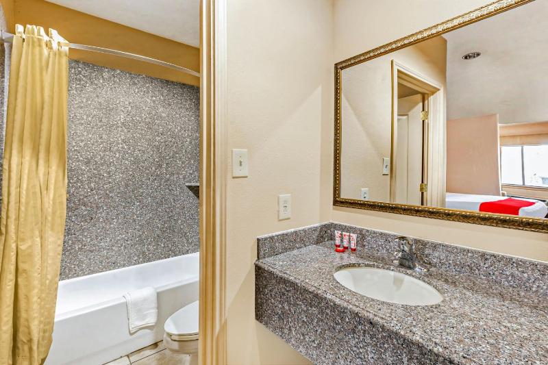 King Room image 2