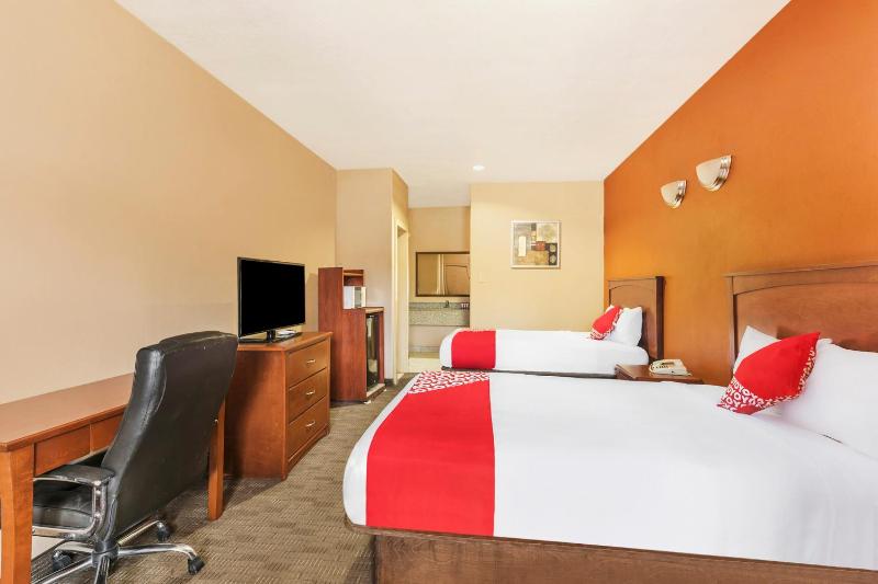 3 Queen Bed image 2