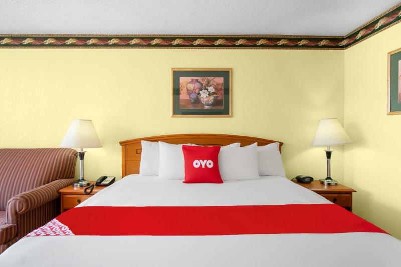 King Room image 3