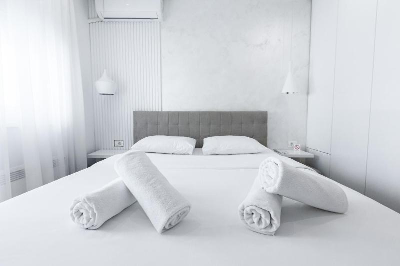 Studio Apartment image 4