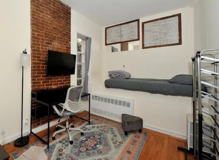 Amazing Upper East Side Studio! Epic Location! June To Aug 90 Days Stay Required - image 1