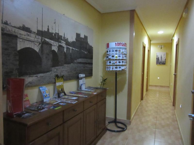 Hostal Abastos - image 10