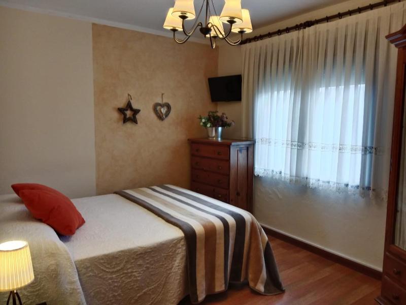 Standard Double Room image 3
