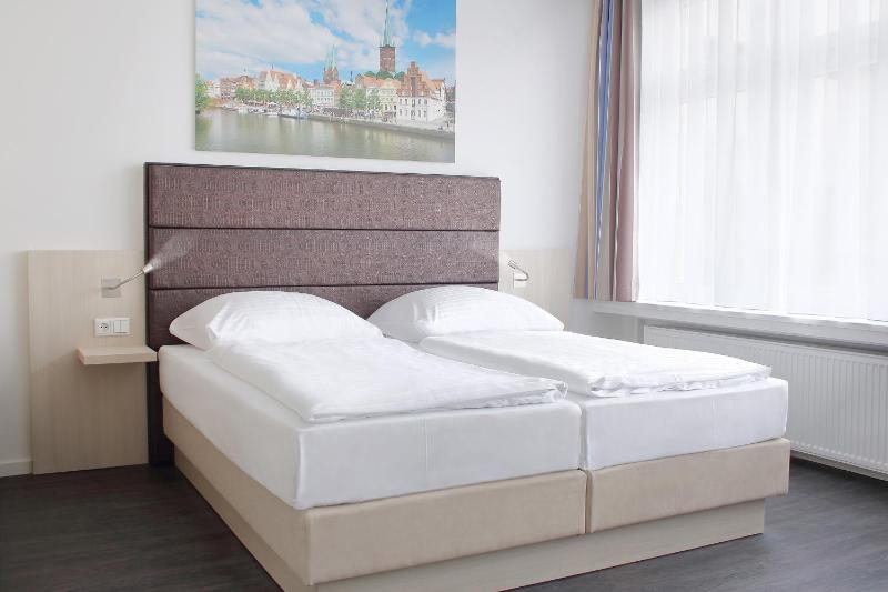 Viva Hotel Lubeck - image 23
