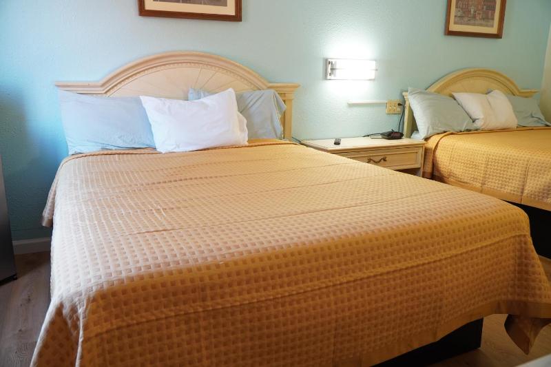 Double Room image 4