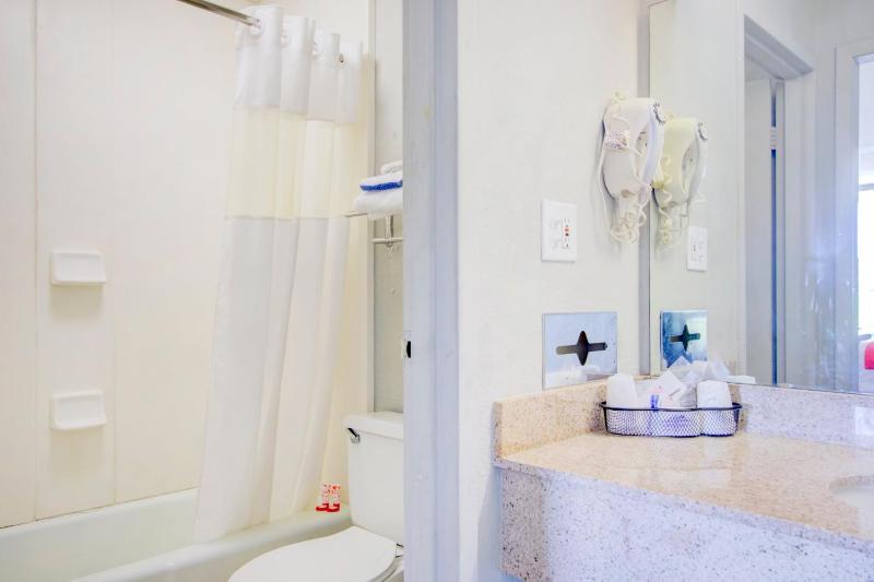 King Room - Disability Access image 4