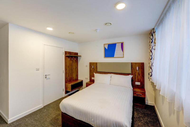 Standard Double Room image 1