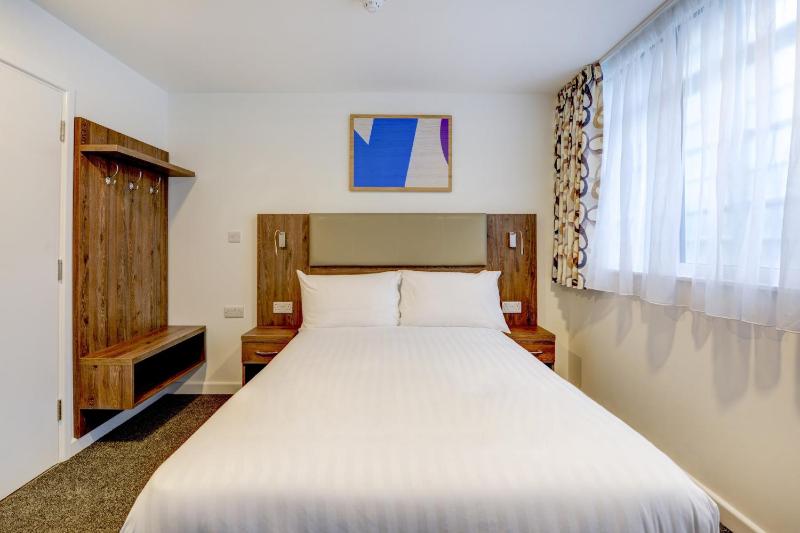 Standard Double Room image 4