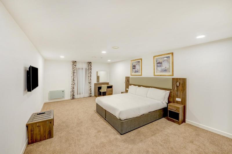 Economy Double Room image 2