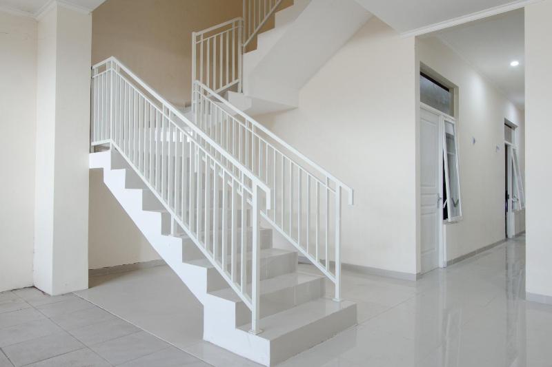 OYO Life 3531 Wisma Eka - image 12