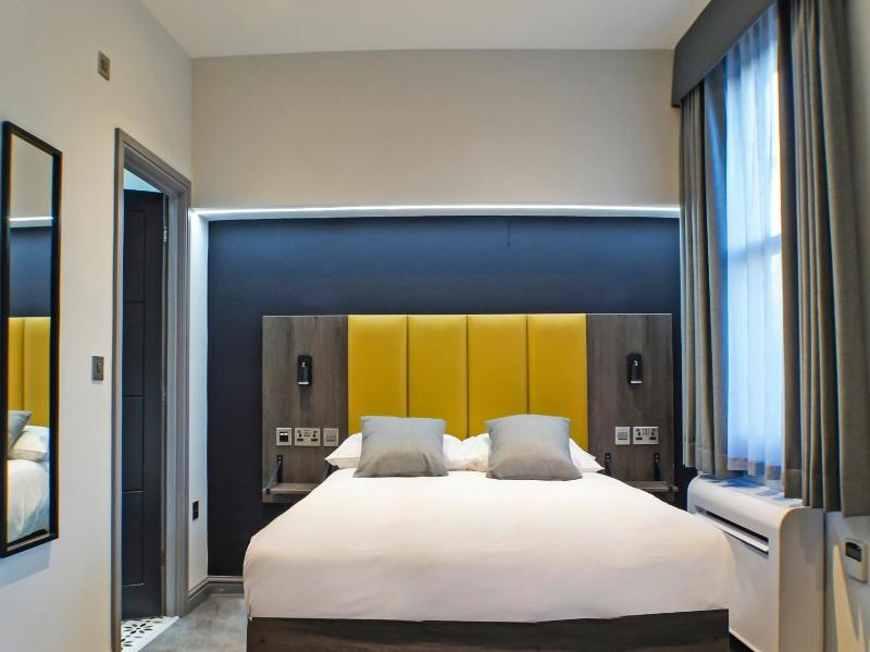 Standard Double Room image 1