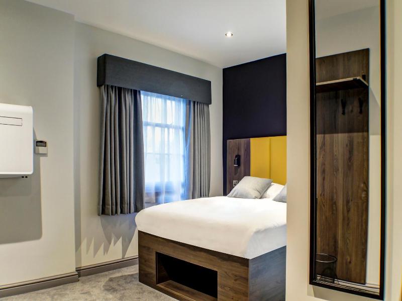 Deluxe Double Room image 1