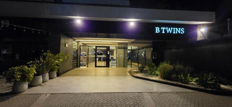 BTWINS Pinamar Dpto Top 8vo al mar c balcon c parrilla c cochera Pileta cubierta descubierta sauna gym cine - image 44