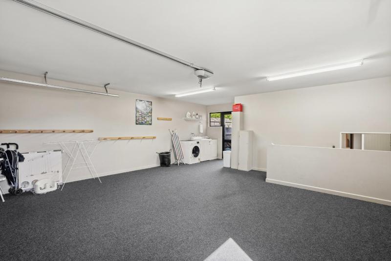 King of the Hill | Spacious & Family Friendly - image 3