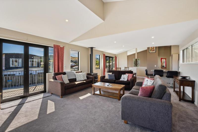 King of the Hill | Spacious & Family Friendly - image 16