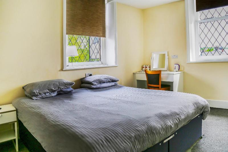 Standard Double Room image 4