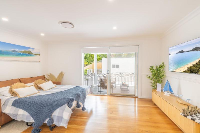 East Belmont 38 Tomaree Rd - spa linen Wi-Fi Air Con  Games Room - image 19