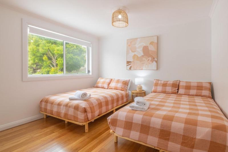 East Belmont 38 Tomaree Rd - spa linen Wi-Fi Air Con  Games Room - image 25