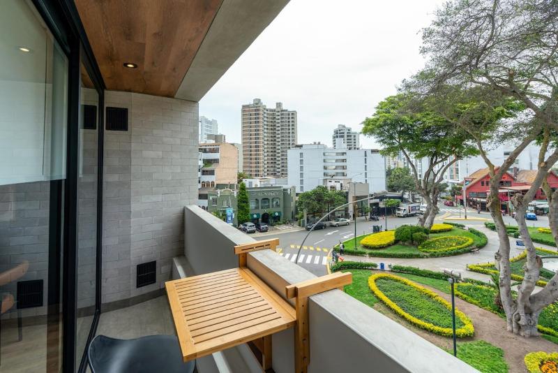 Elegant Bolognesi 501 Residences by Geko - image 6