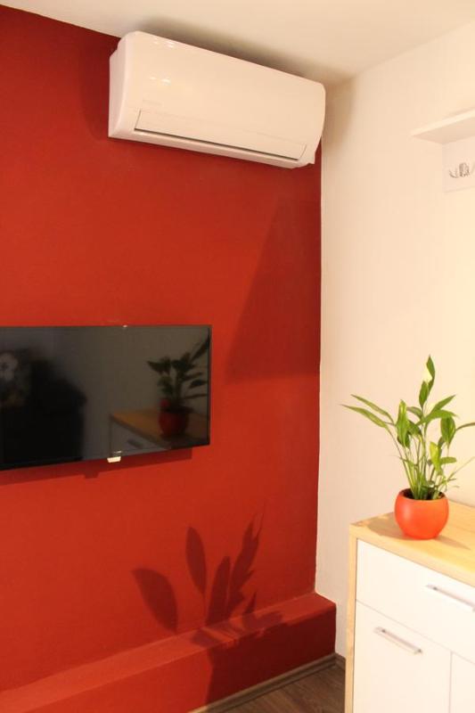 Studio with Garden View image 2
