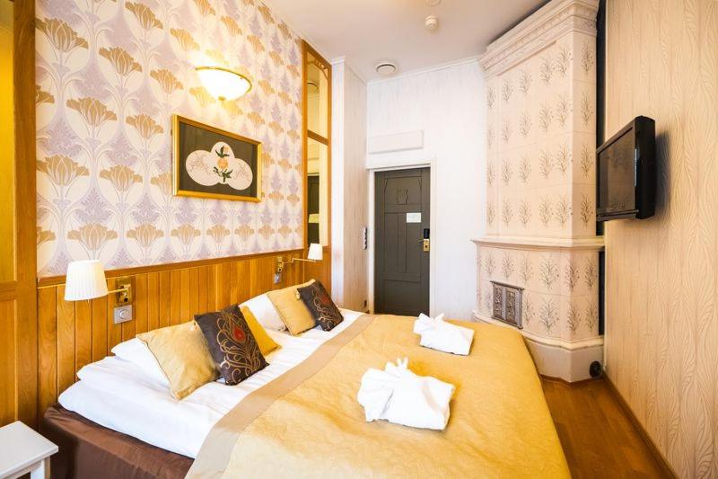 Superior Twin Room image 1