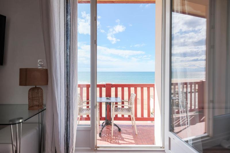 King Suite with Ocean View image 2