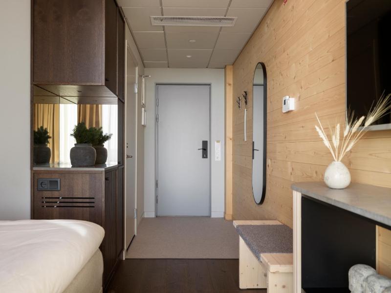 Superior Double Room image 3