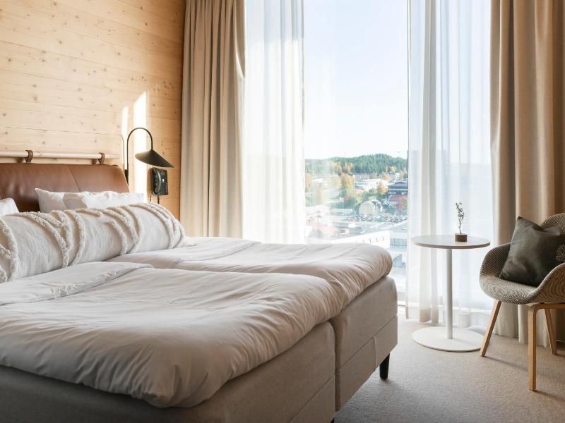 Standard Twin Room image 1