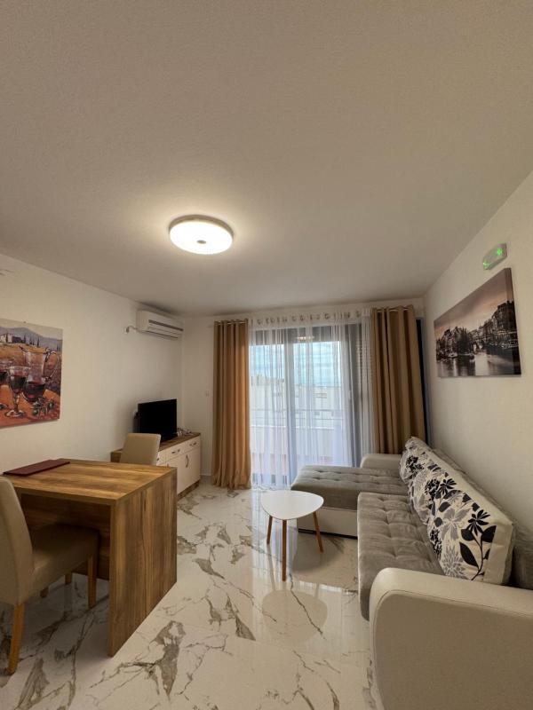 Deluxe Suite with Sea View image 4