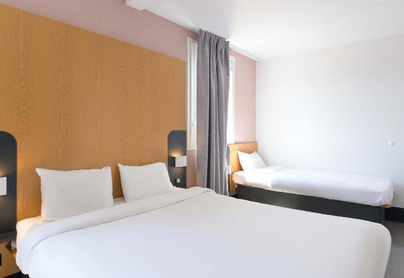 Quadruple Room image 1