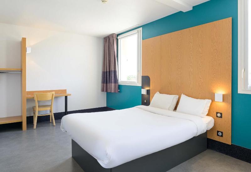 Double Room - Disability Access image 1
