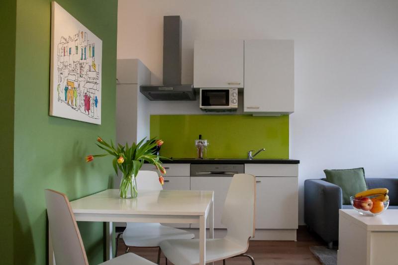 Studio with Garden View image 4