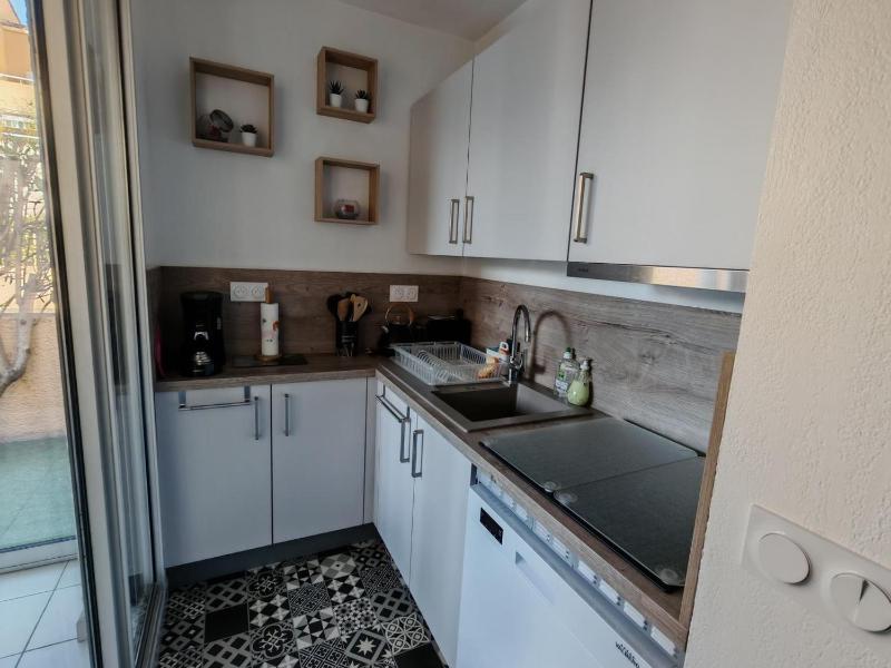 Appartement moderne 2 chambres proche plage et parking privatif - FR-1-732-104 - image 9