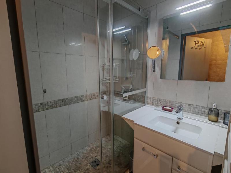 Appartement moderne 2 chambres proche plage et parking privatif - FR-1-732-104 - image 15