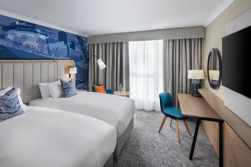 Standard Twin Room image 1