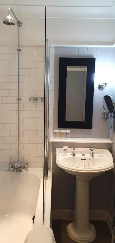 Double Room with Sea View image 3