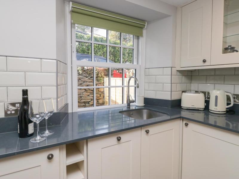 Dove Cottage - image 8