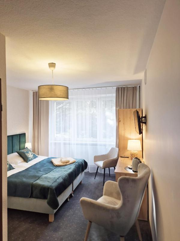 Double or Twin Room image 3