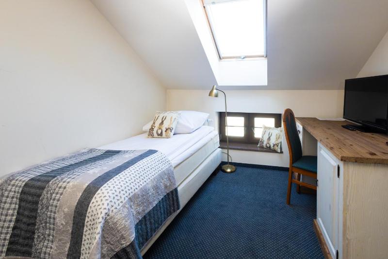 Economy Single Room image 3