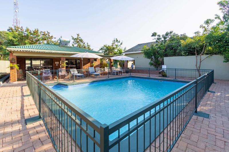 Victoria Falls Premier Lodge - image 14
