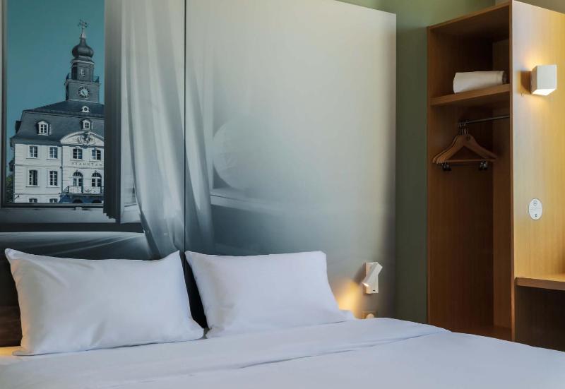 Double Room - Disability Access image 4
