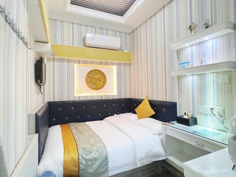 Gulangyu Yuanzhongyuan Homestay - image 8