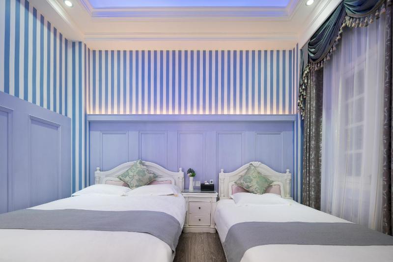 Gulangyu Yuanzhongyuan Homestay - image 3