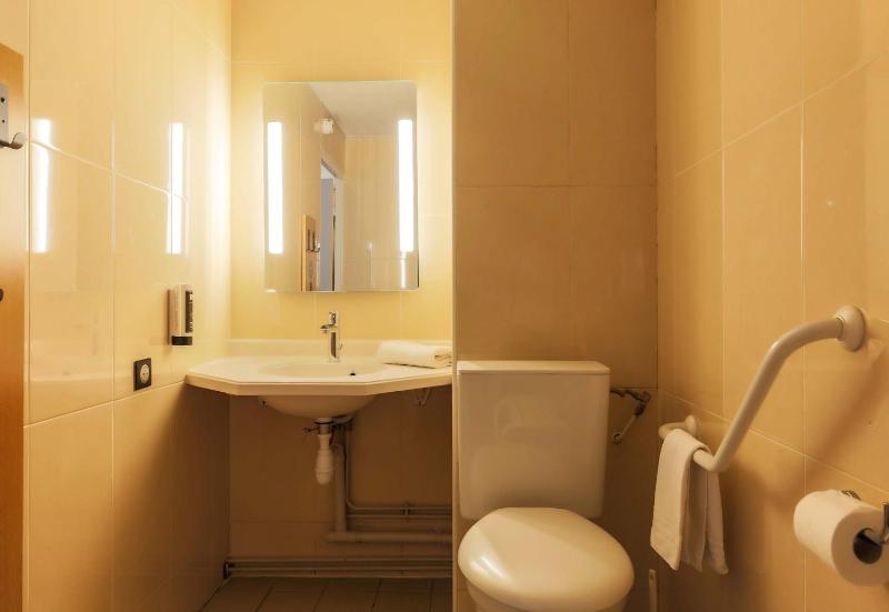 Double Room - Disability Access image 1