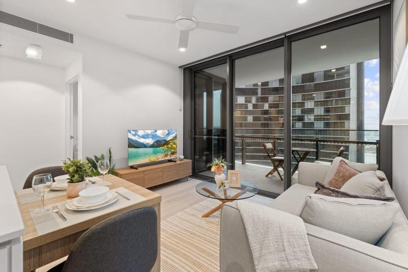 1 BR Apartment in Queens Wharf - image 1