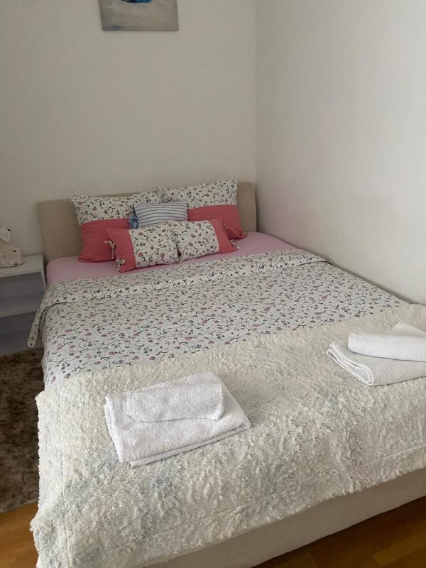 Alexandra apartment - image 13