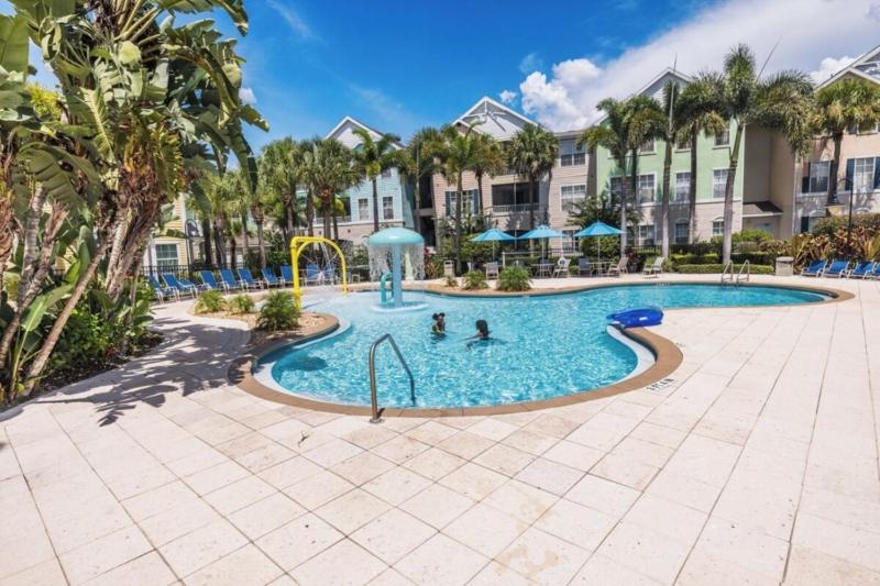 Two Bedroom Condo near Disney condo - image 32