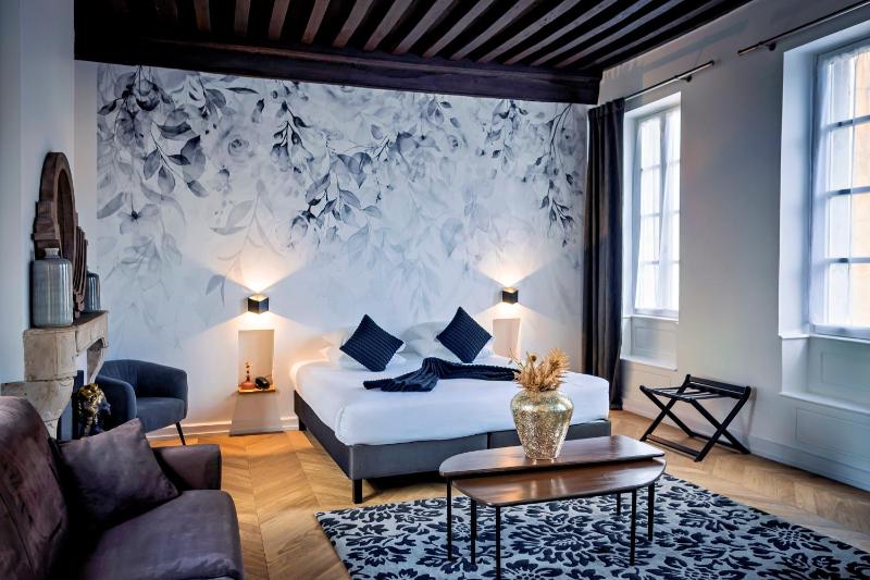 Prestige Room image 3