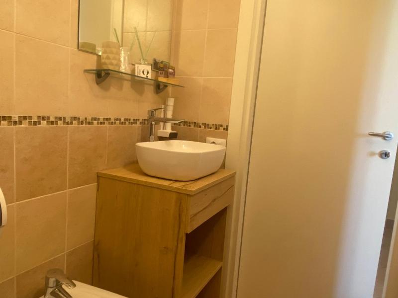 Double Room image 4